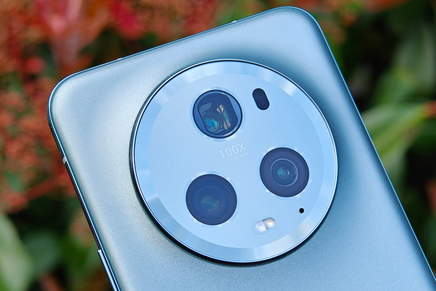 Honor Magic5 Pro rear cameras