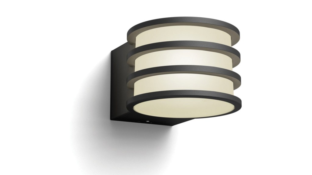Lucca outdoor wall light