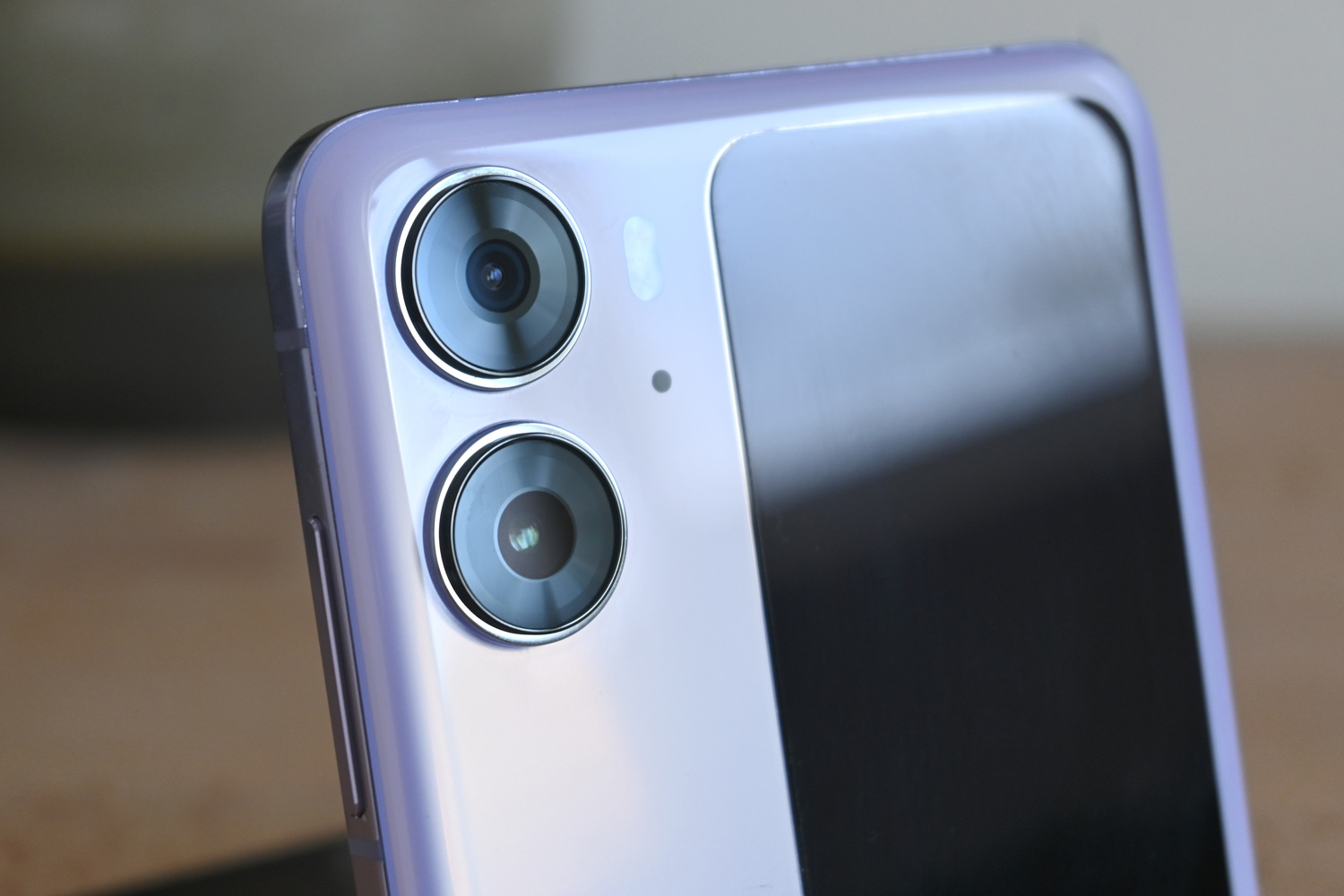 Oppo Find N2 Flip review rear cameras