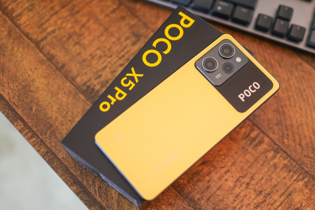 POCO X5 Pro 5G with box