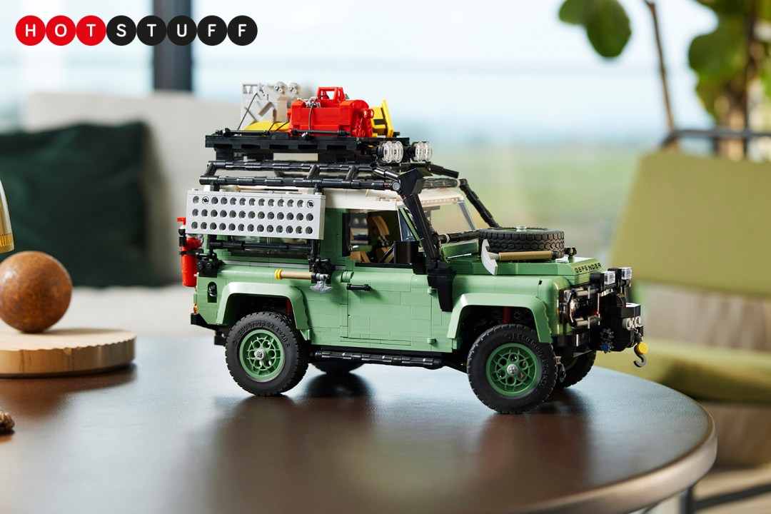 Lego Land Rover Defender 90 hot stuff