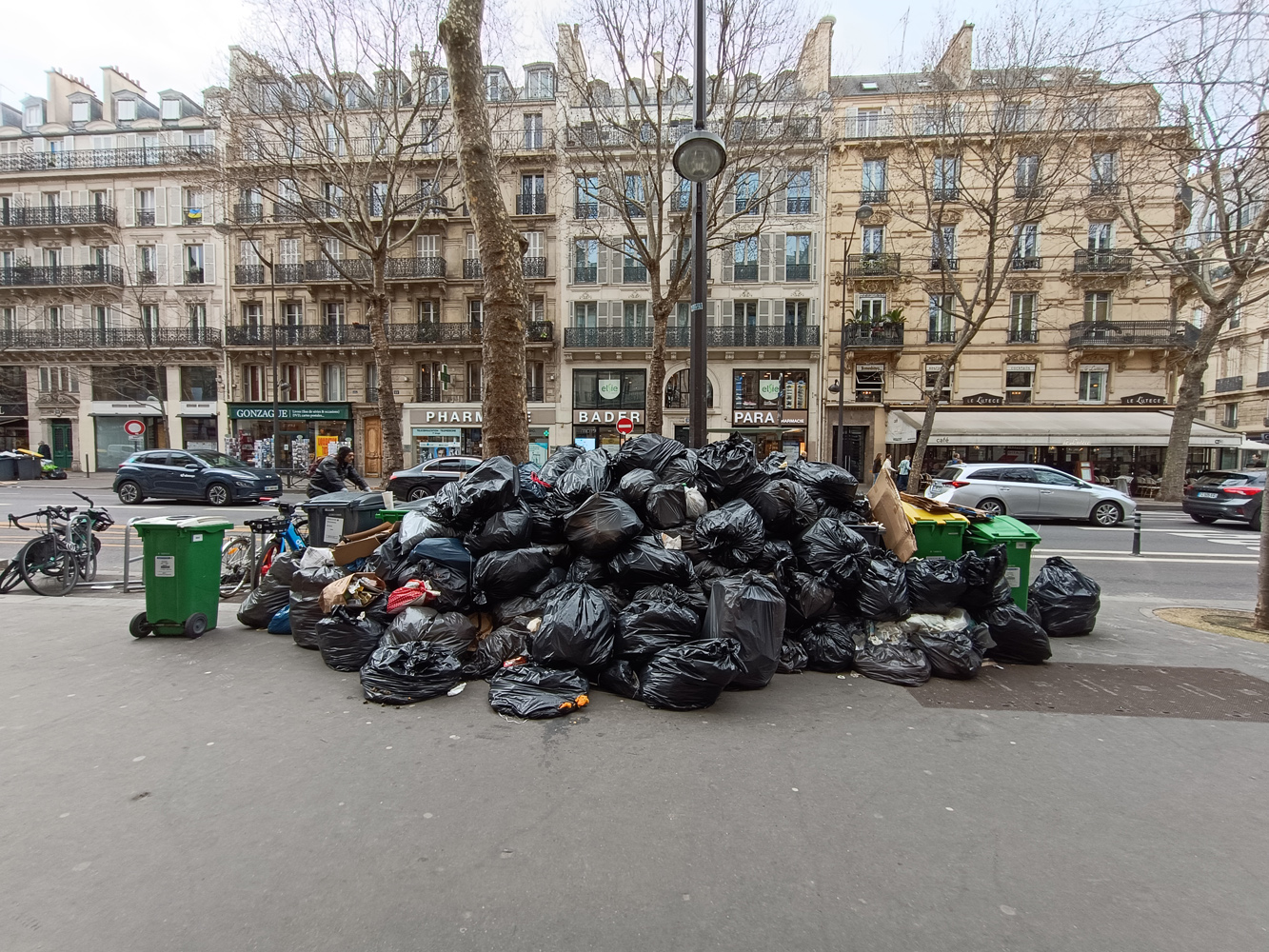 Redmi Note 12 Pro plus camera samples Paris rubbish