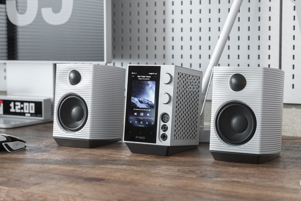 FiiO R7 Streamer, Audio, Portable Music Players on Carousell