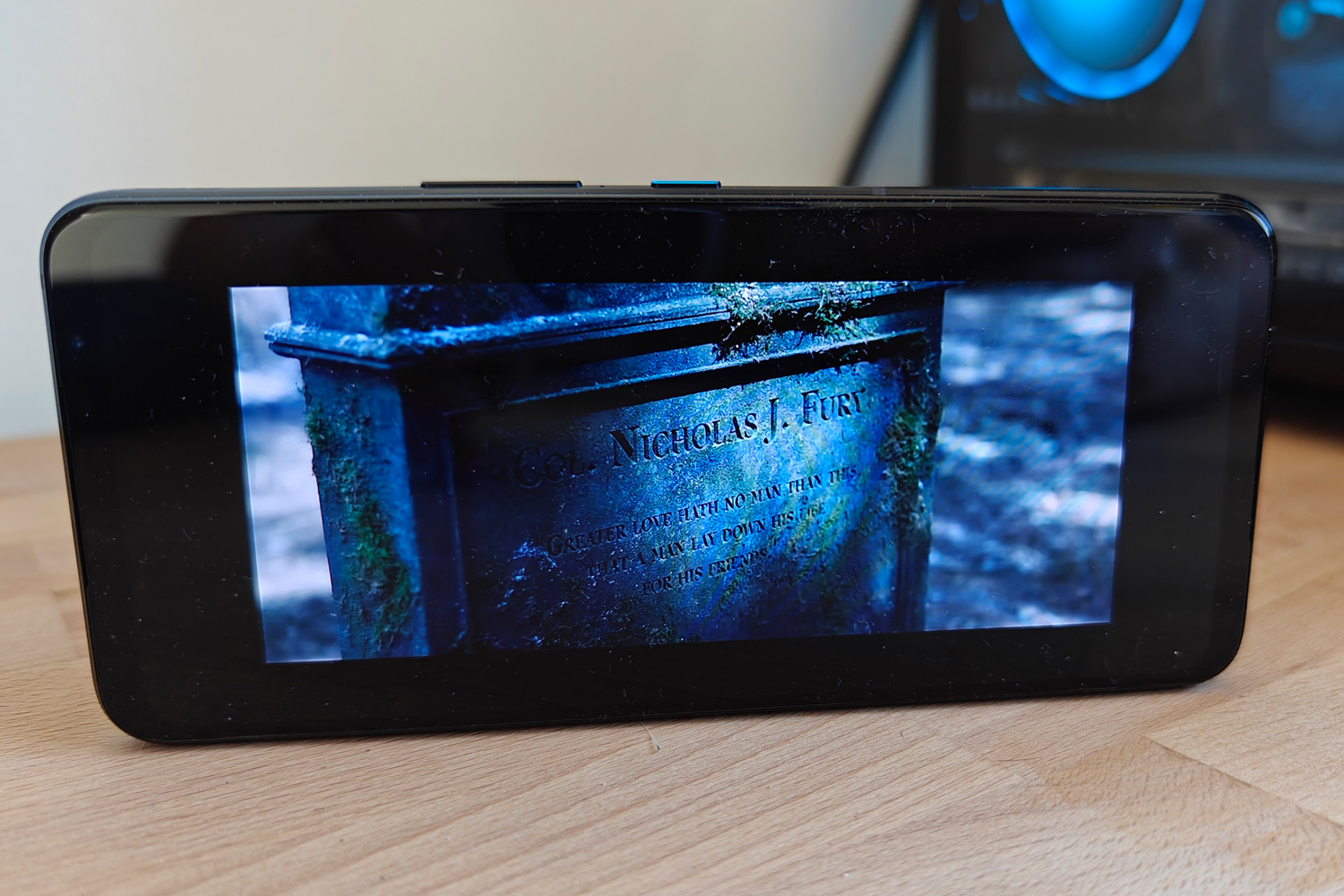 Asus ROG Phone 7 Ultimate screen 3