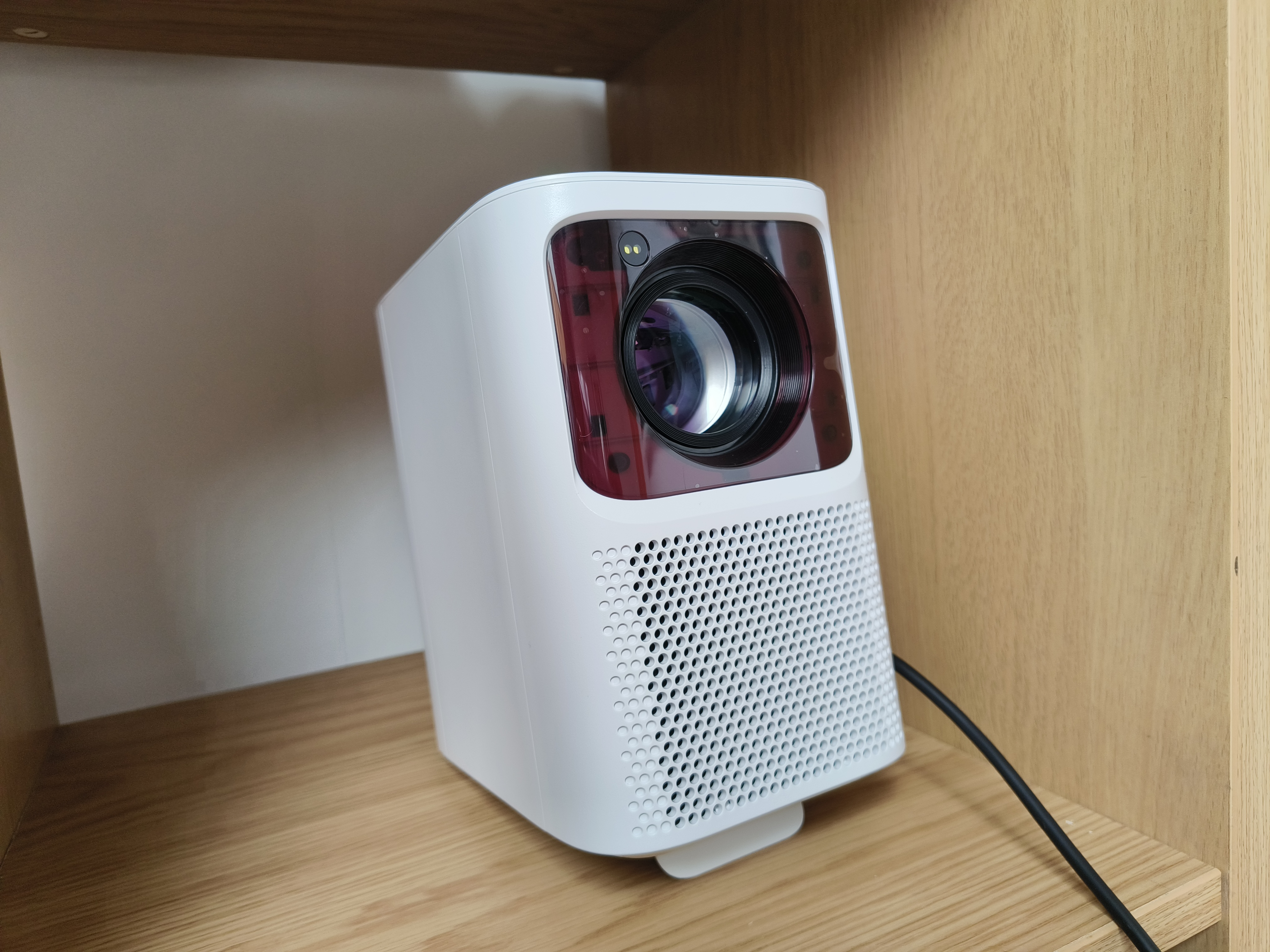EMOTN N1The BEST 1080P LED Projector for under $500 