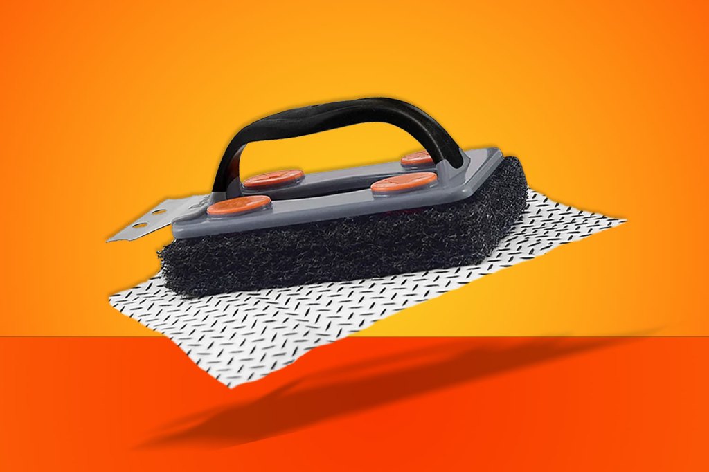 Proud Grill Q-Swiper Grill Cleaner Kit, 1 Grill Brush with Scraper