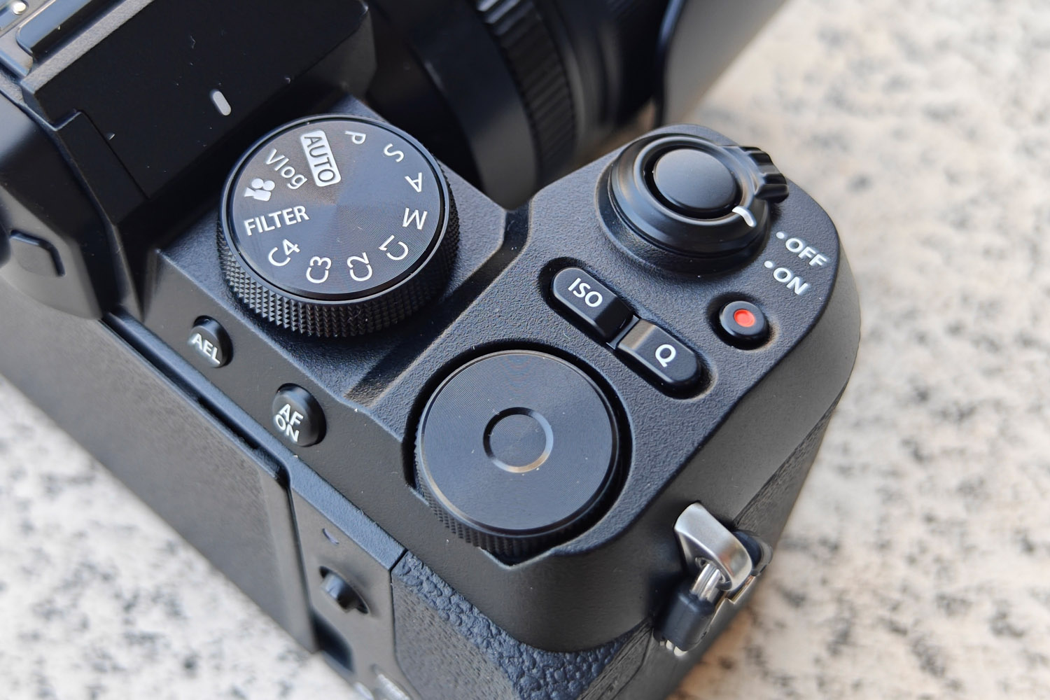 Fujifilm X-S20 hands-on mode dial