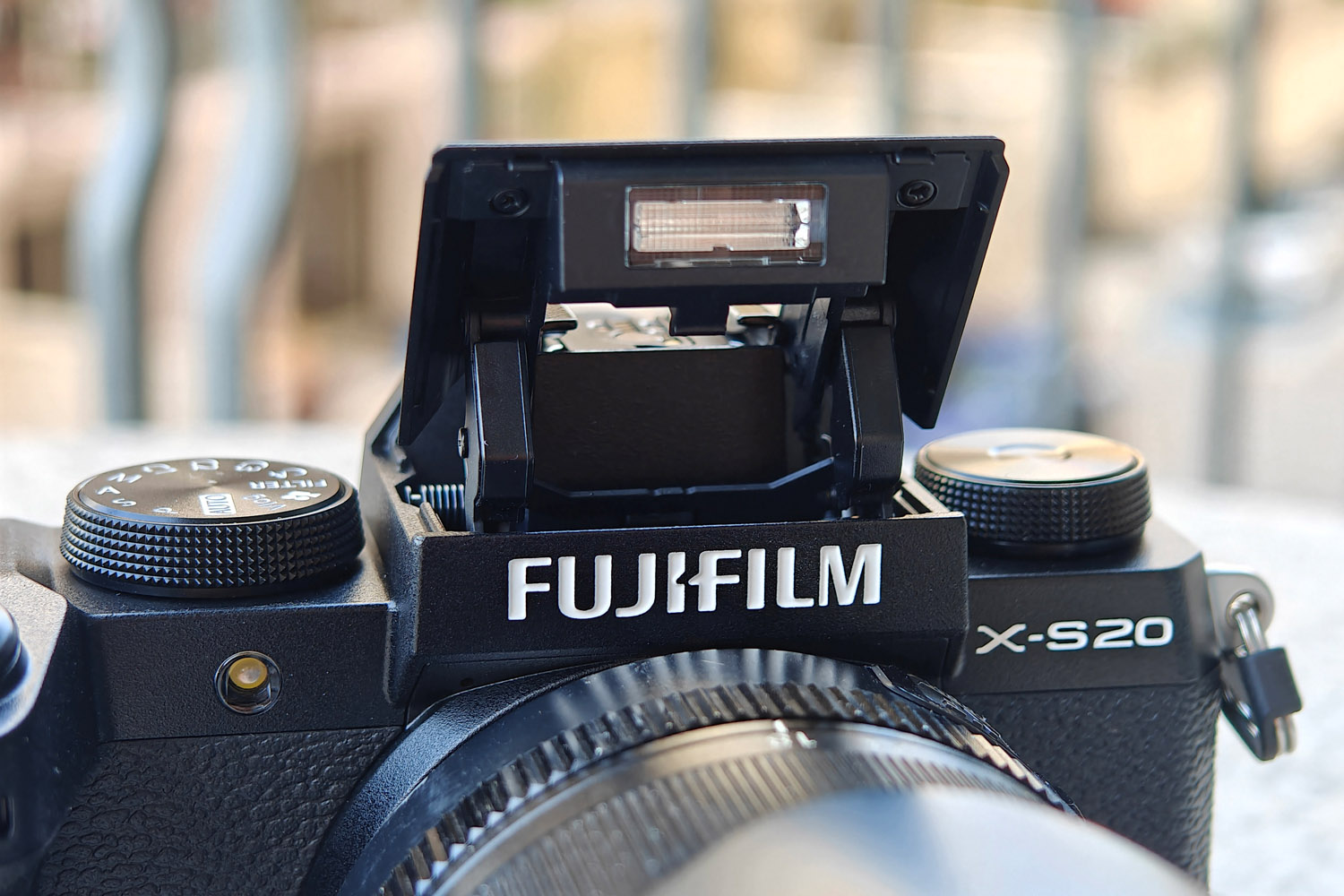 Fujifilm X-S20 hands-on pop up flash