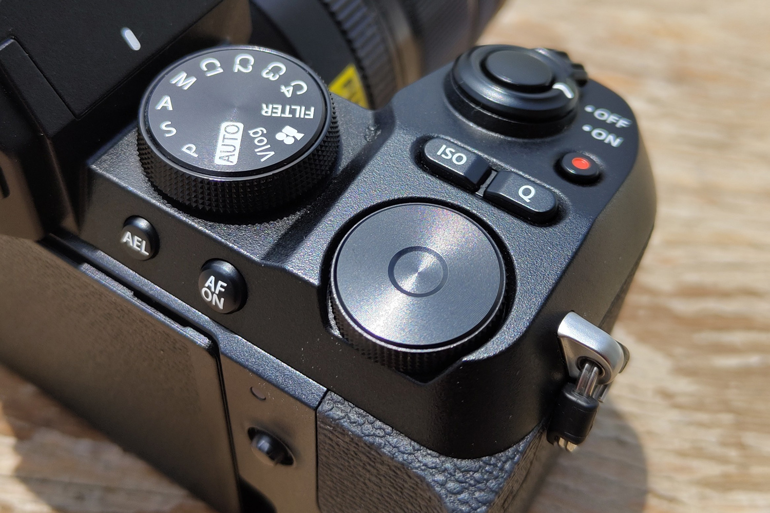 Fujifilm X-S20 review PASM dials