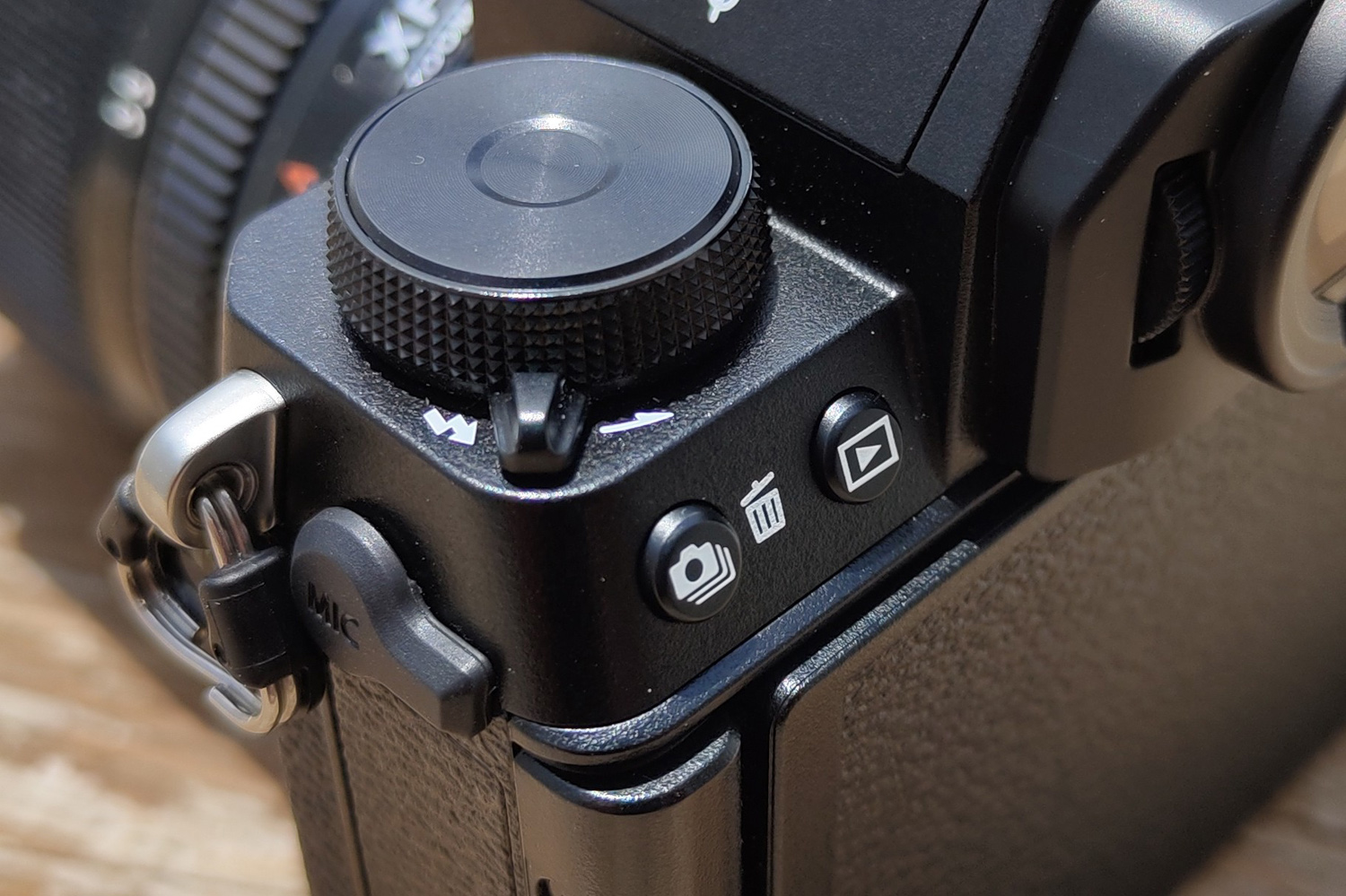 Fujifilm X-S20 review flash trigger
