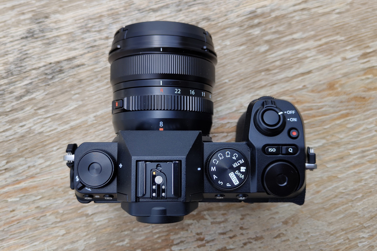 Fujifilm X-S20 review top plate