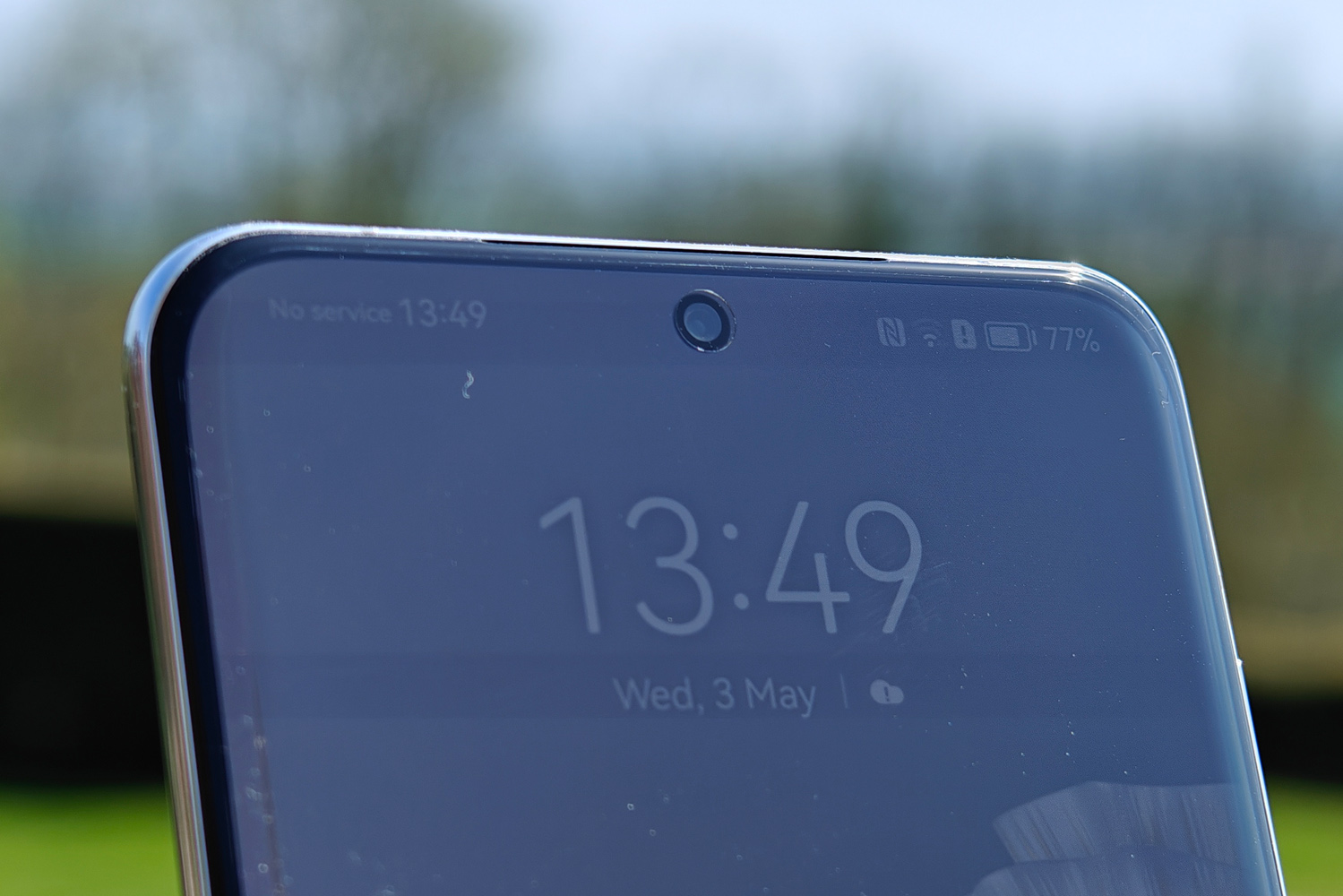 Huawei P60 Pro hands-on front camera