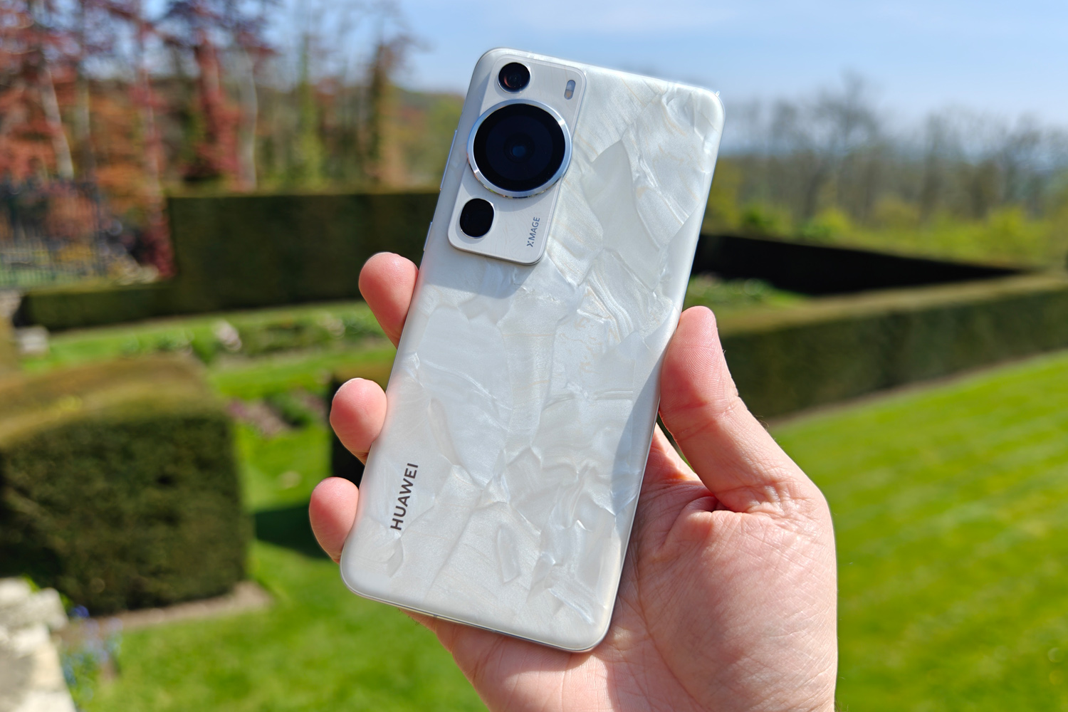 Huawei P60 Pro hands-on review: seeing the light
