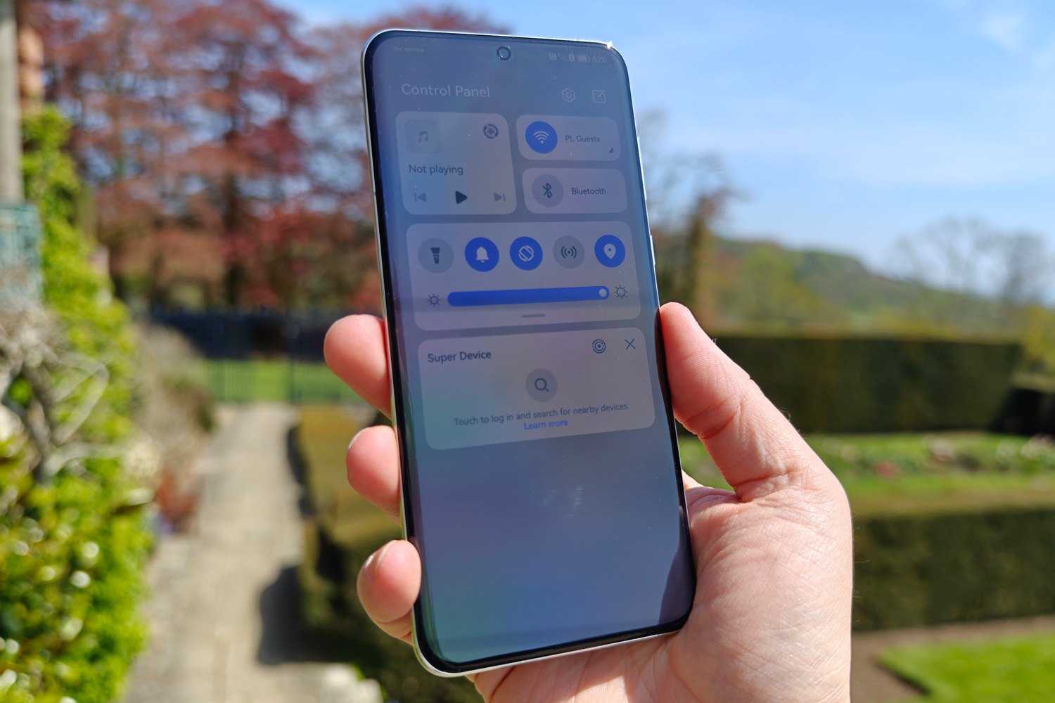 Huawei P60 Pro hands-on notification tray