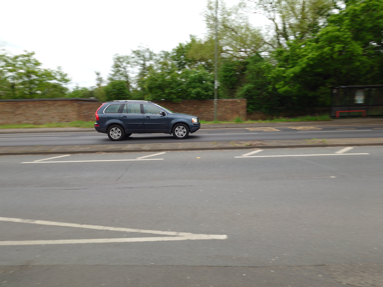 Sony Xperia 1 V camera samples car tracking