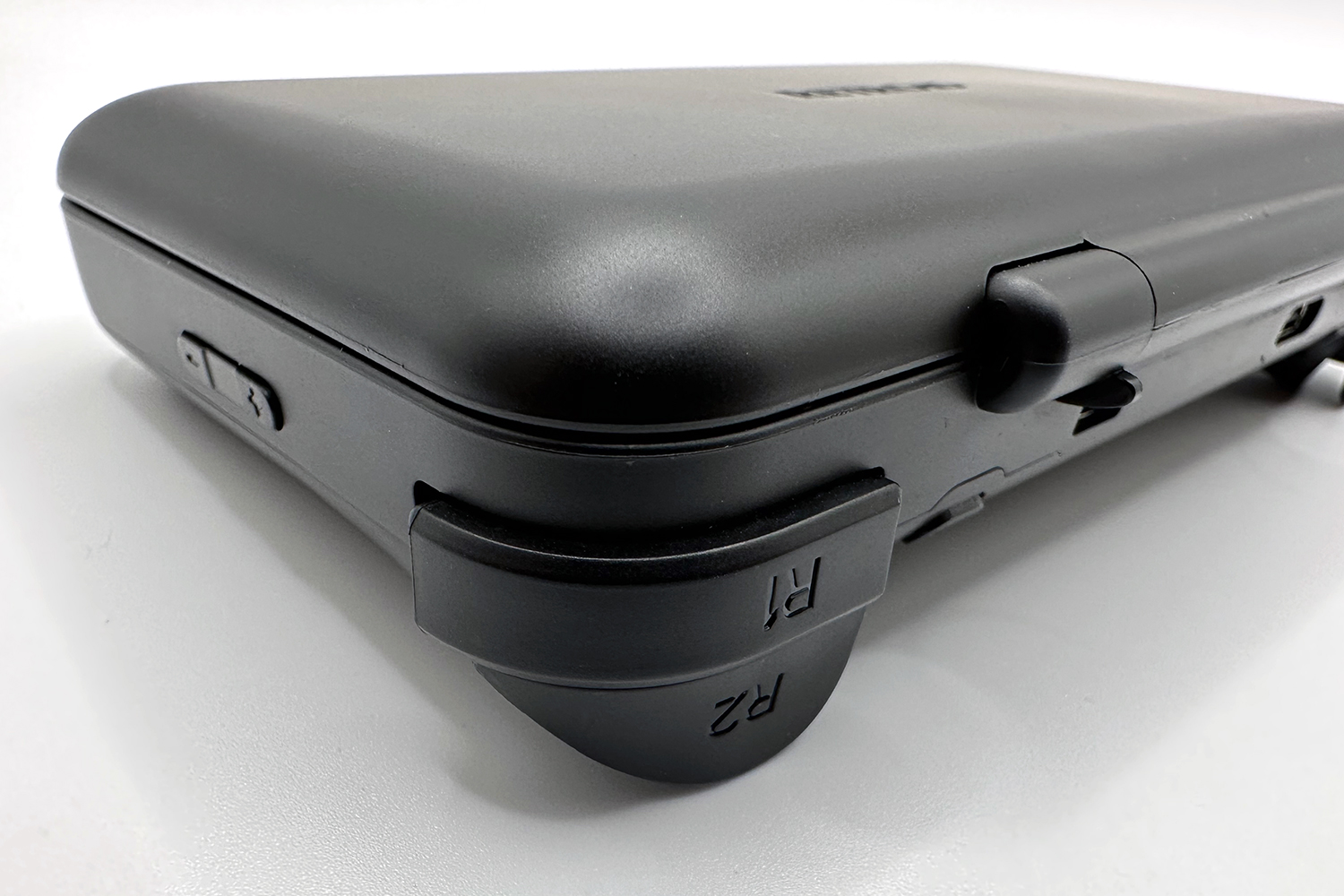 Retroid Pocket Flip review: decades of games in your pocket | Stuff