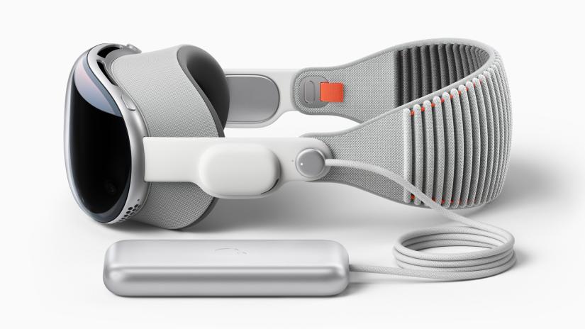 Apple Vision Pro is now fully available in the UK, Australia, France and Germany