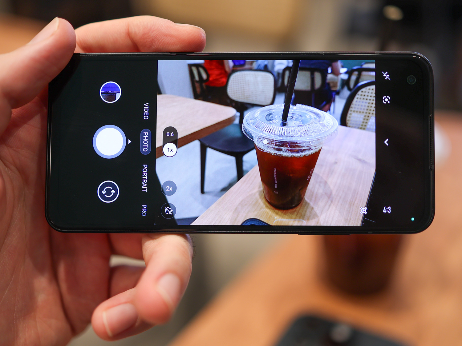 Asus Zenfone 10 review camera app
