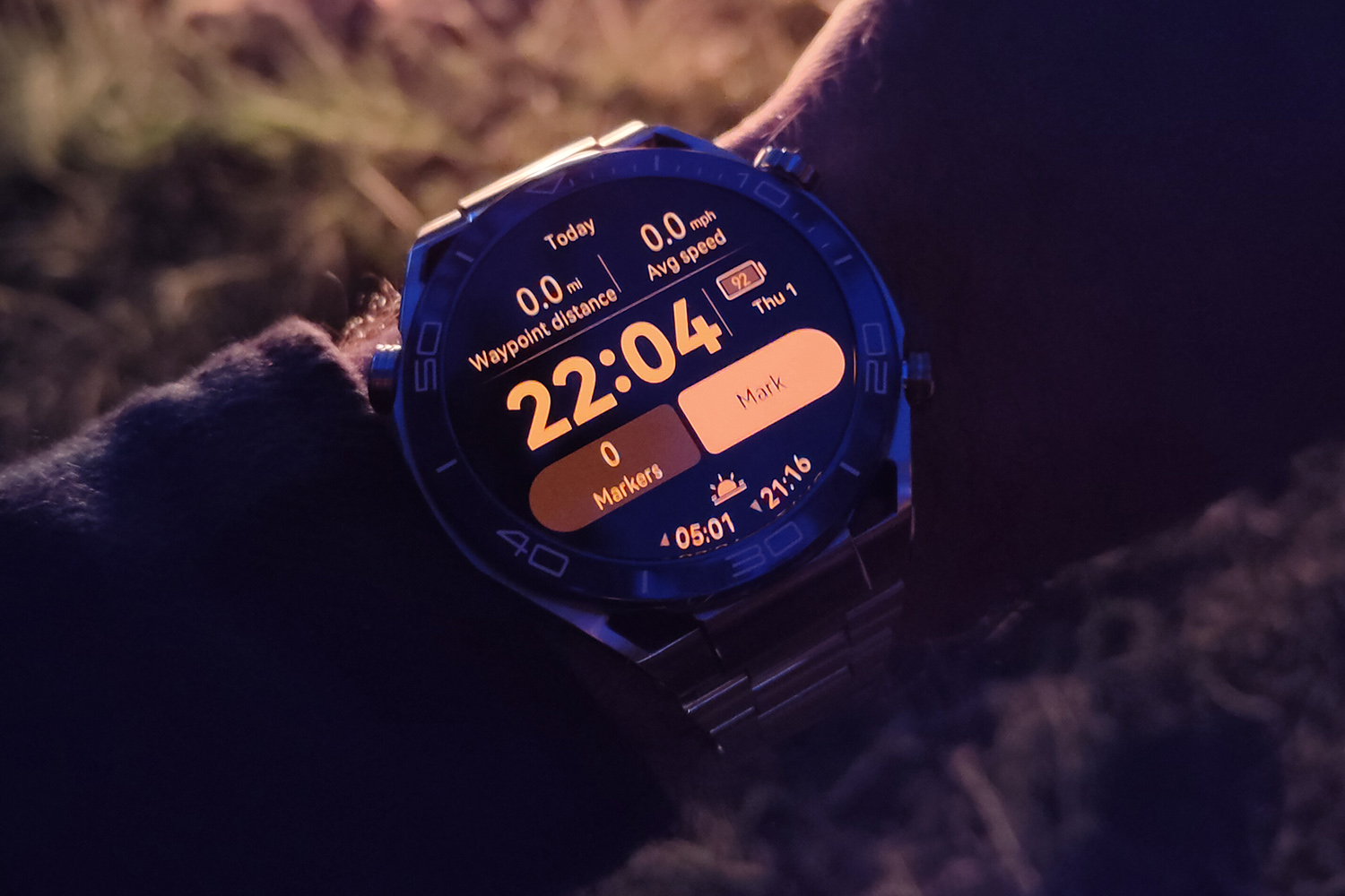 Huawei Watch Ultimate Expedition night mode