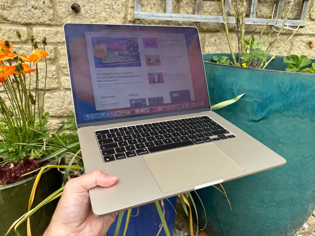 MacBook Air 15in review