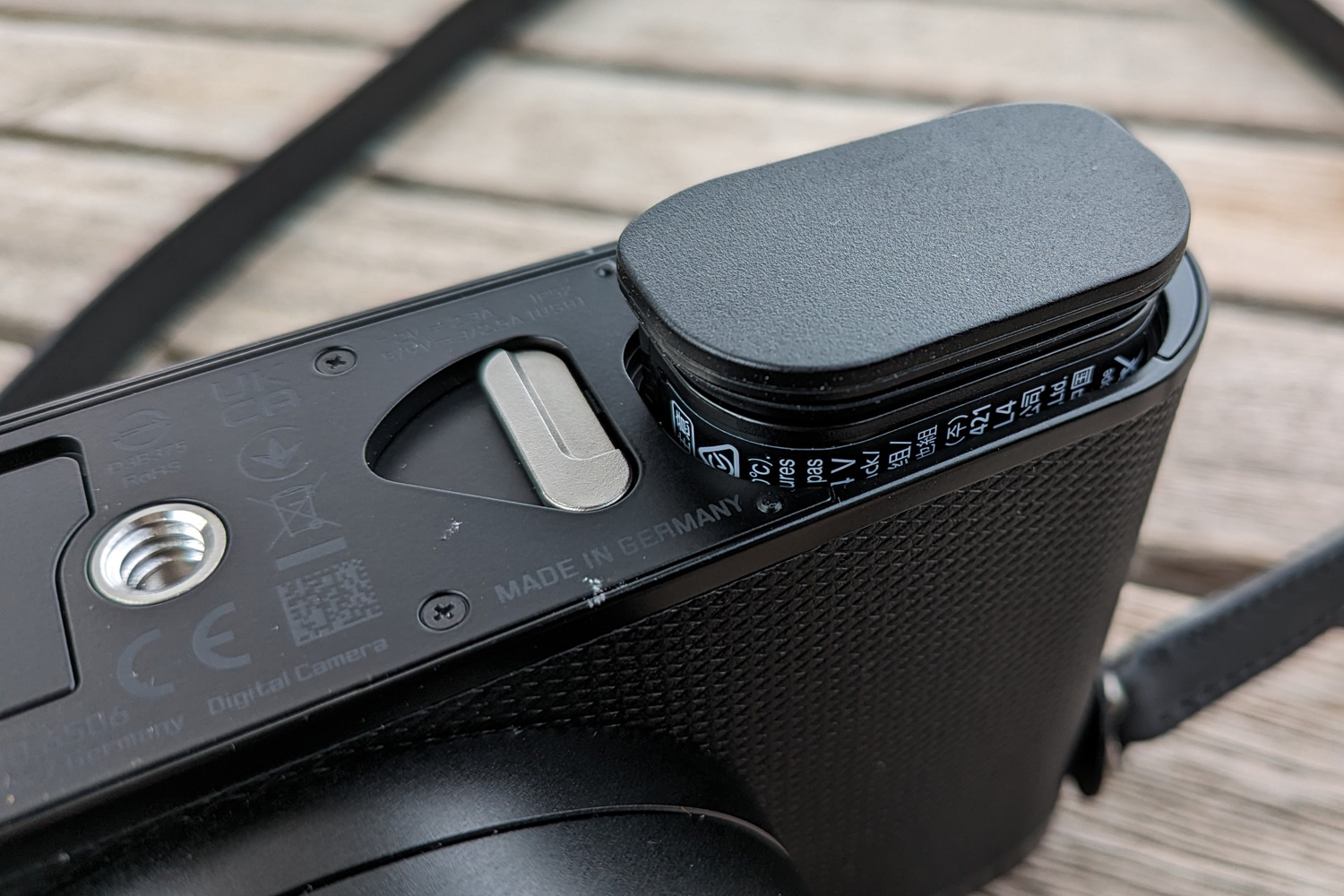 Leica Q3 review battery