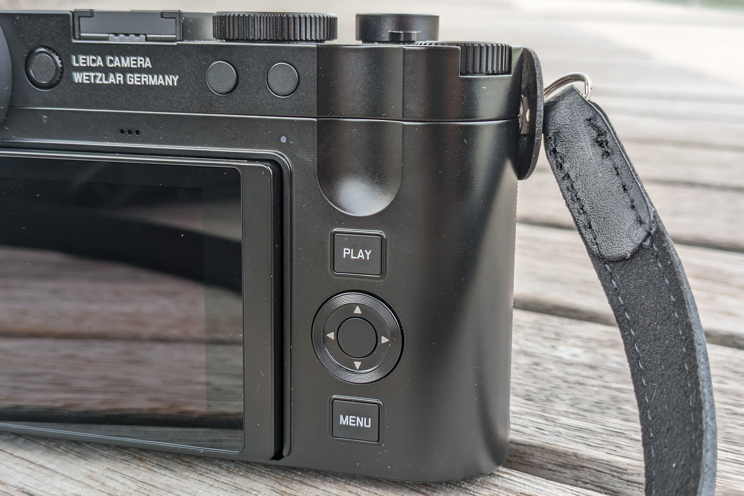 Leica Q3 review rear buttons