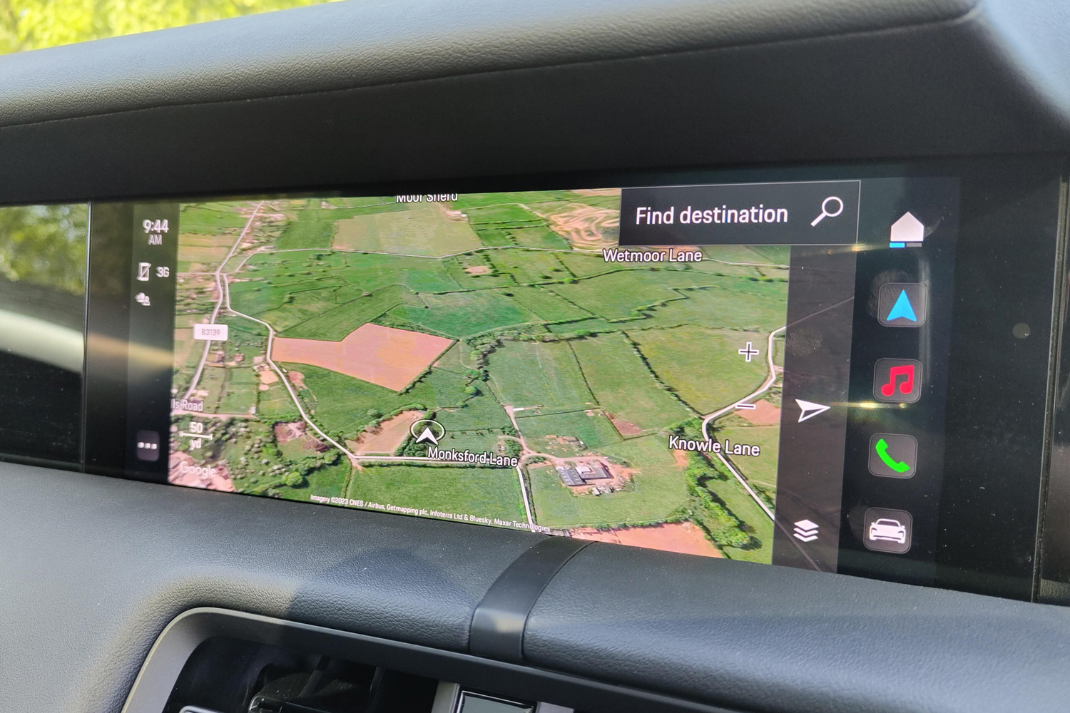 Porsche Taycan Cross Turismo Stuff review infotainment map