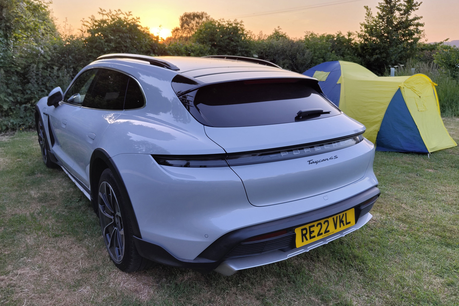 Porsche Taycan Cross Turismo Stuff review rear