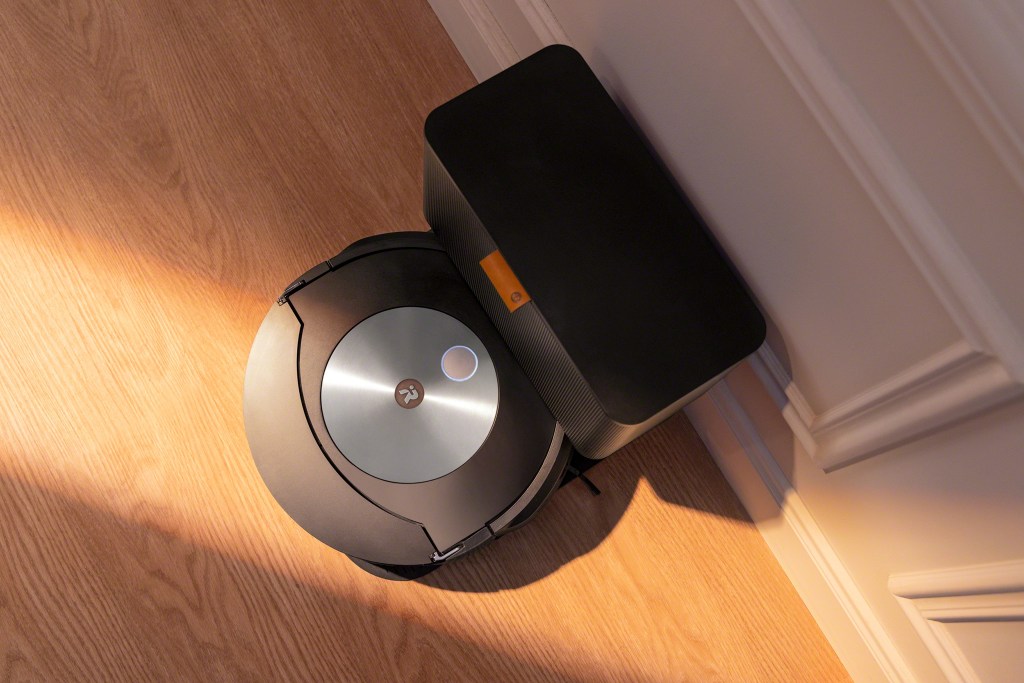 iRobot Roomba j7+ Combo robot vacuum cleaner review - Reviewed