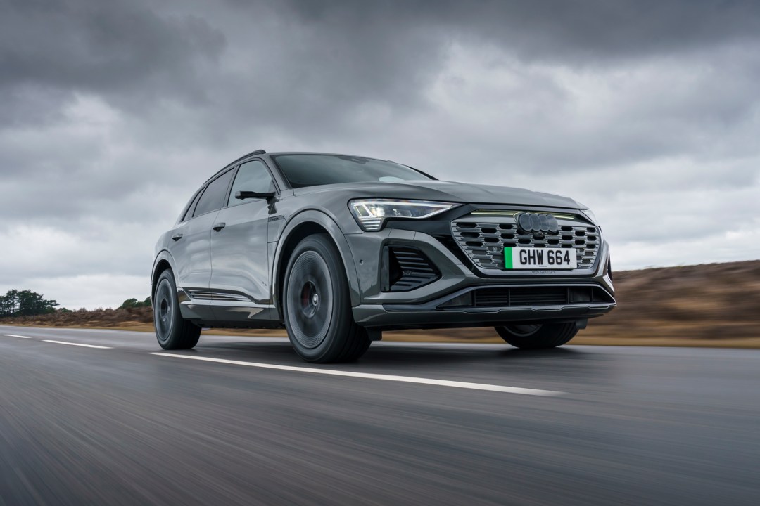 Audi Q8 e-tron review tracking lead