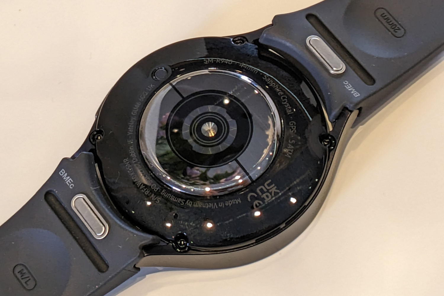 Samsung Galaxy Watch 6 hands-on heart sensor