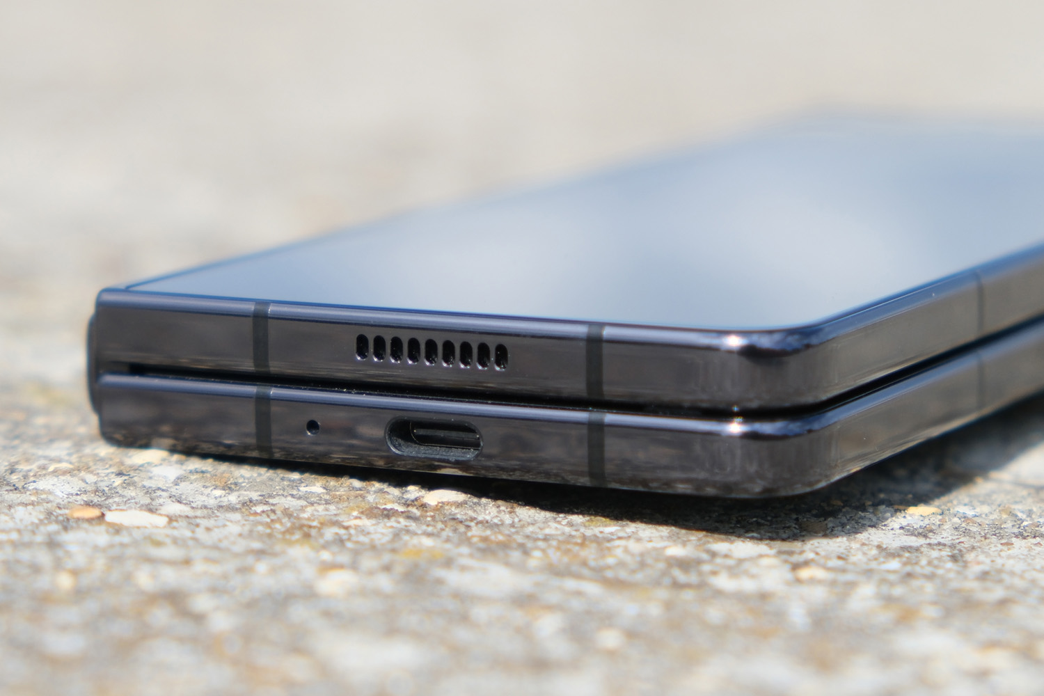 Samsung Galaxy Z Fold 5 review USB-C port