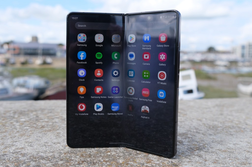 Samsung Galaxy Z Fold 5 review app drawer