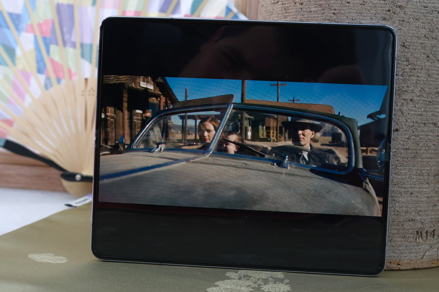 Samsung Galaxy Z Fold 5 review display 1
