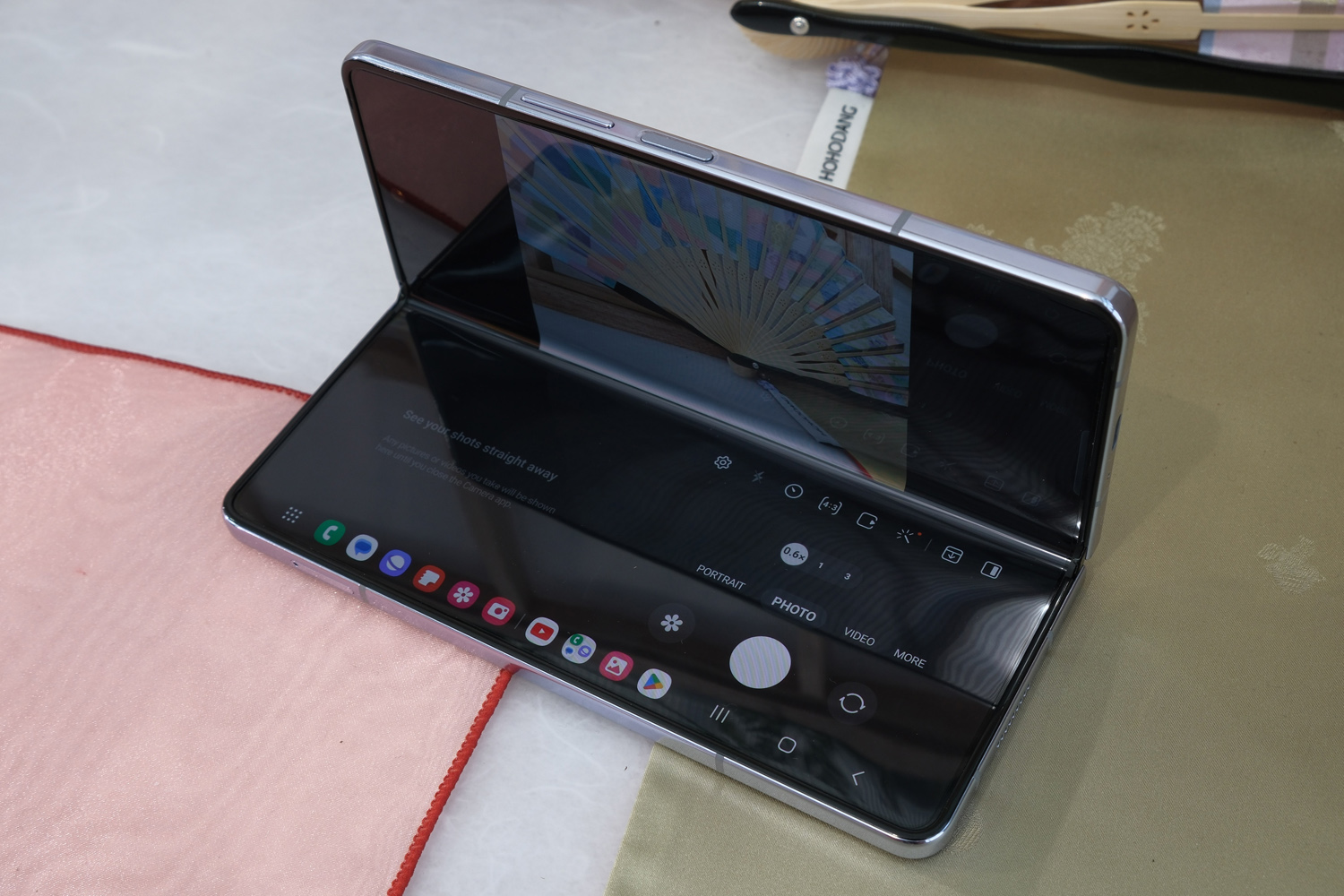 Samsung Galaxy Z Fold 5 review flex mode
