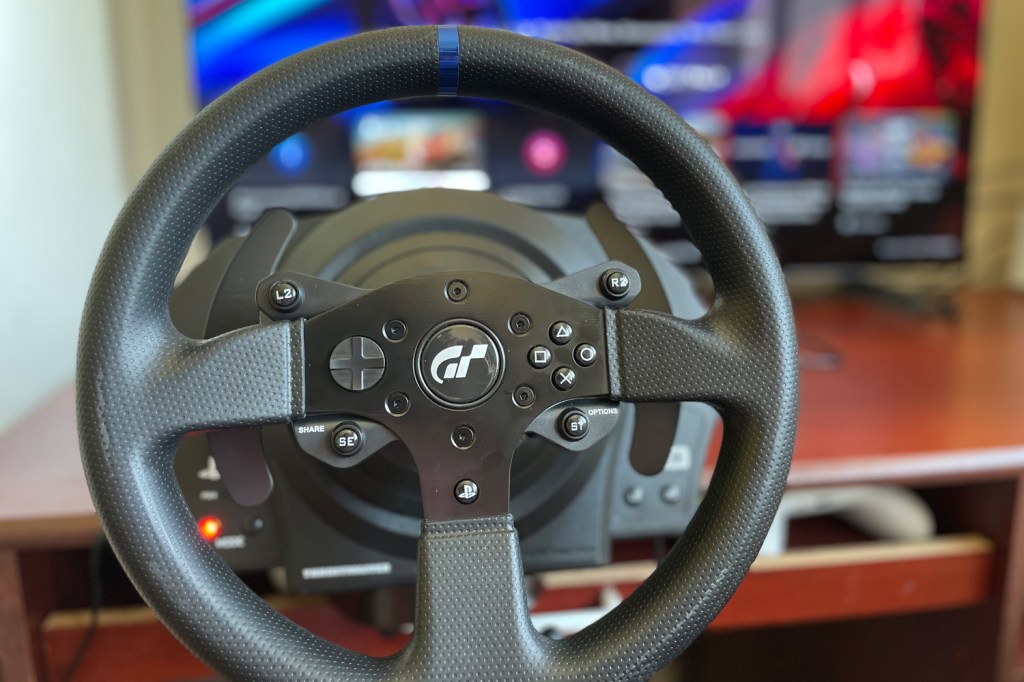 Thrustmaster T300 RS Rezension 