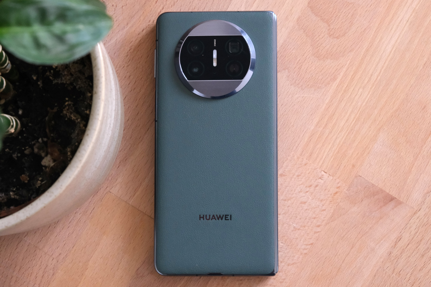 Huawei Mate X3 review top down rear