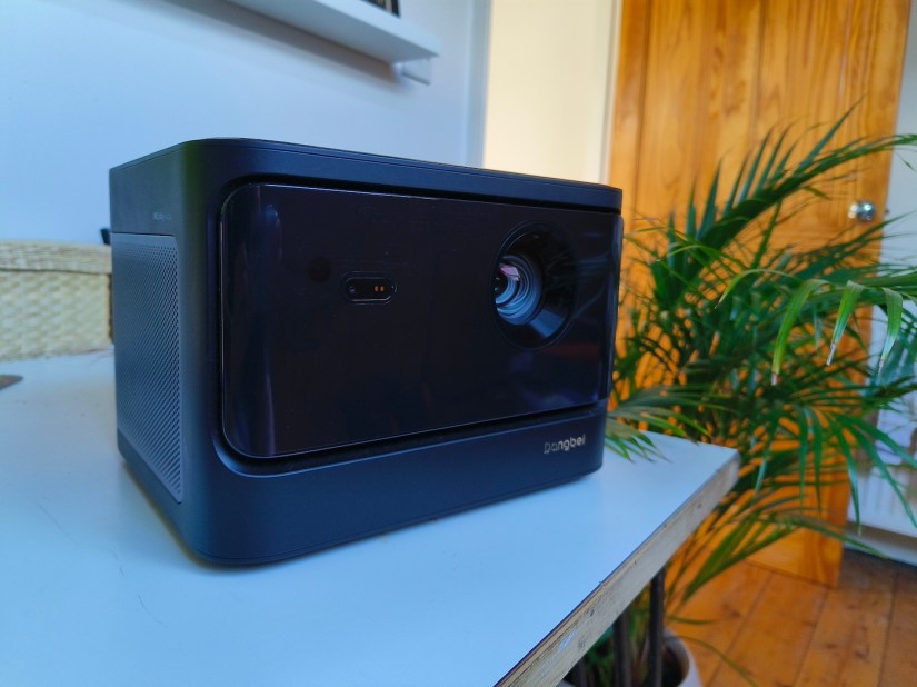 Dangbei Mars projector review: laser-guided hit