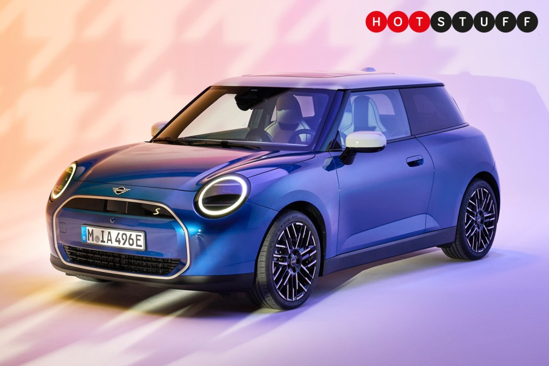 Mini Cooper Electric 2023 hot stuff