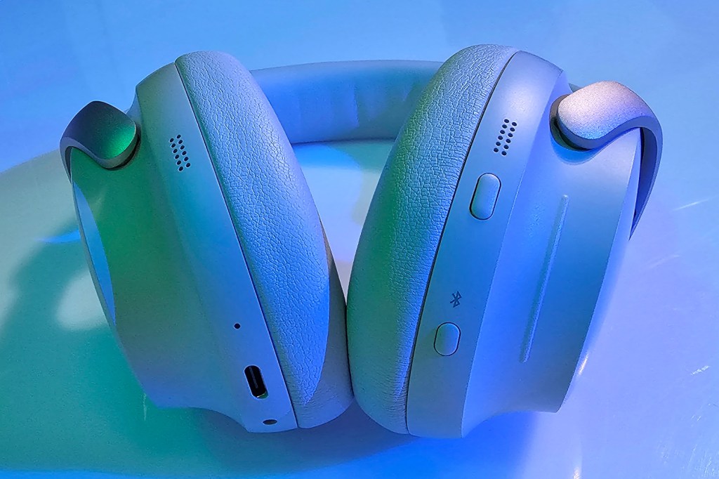 Bose QuietComfort Ultra Headphones hands-on controls