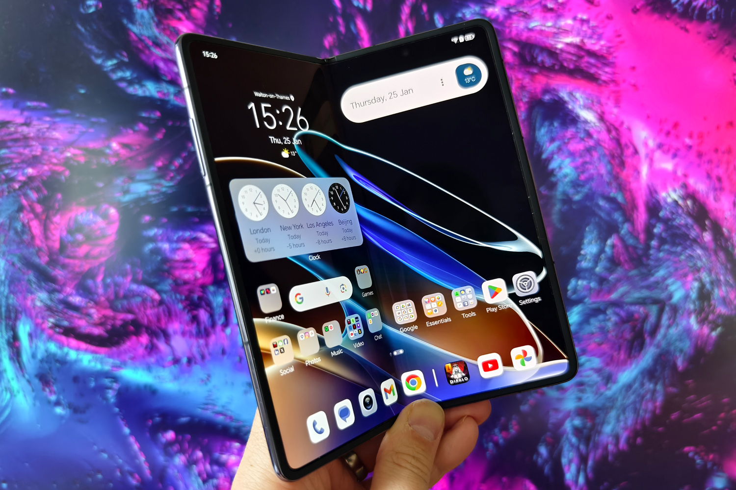 Honor made a foldable that's lighter than the iPhone 14 Pro Max