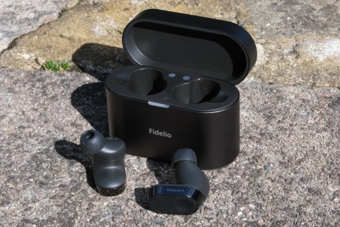 Philips Fidelio T2 review: smaller size, bigger sound