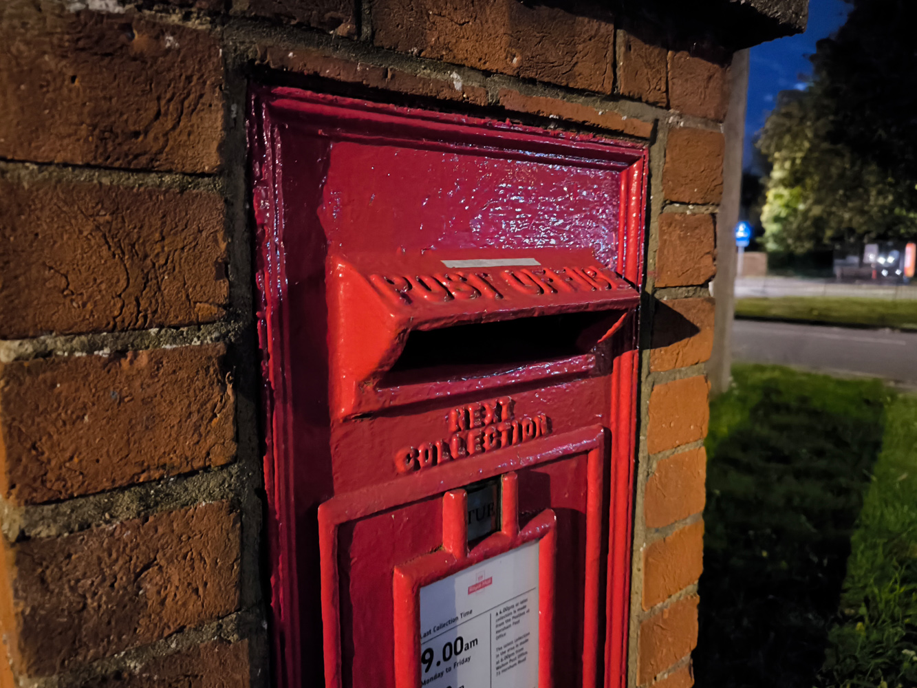 Xiaomi 13T Pro camera samples low light post box