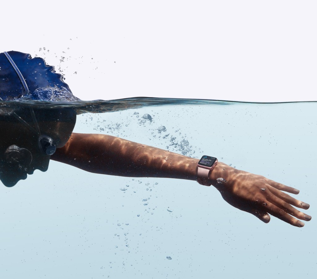 Apple Watch Series 2 swimming