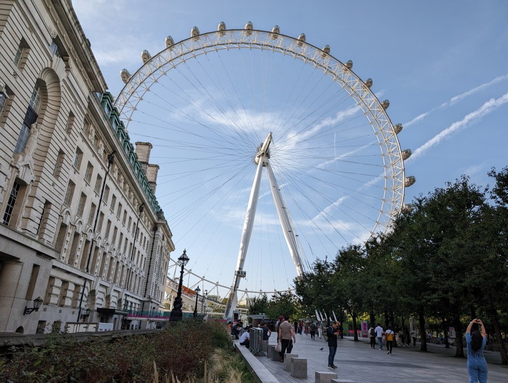 Google Pixel 8 Pro camera samples London Eye 1x