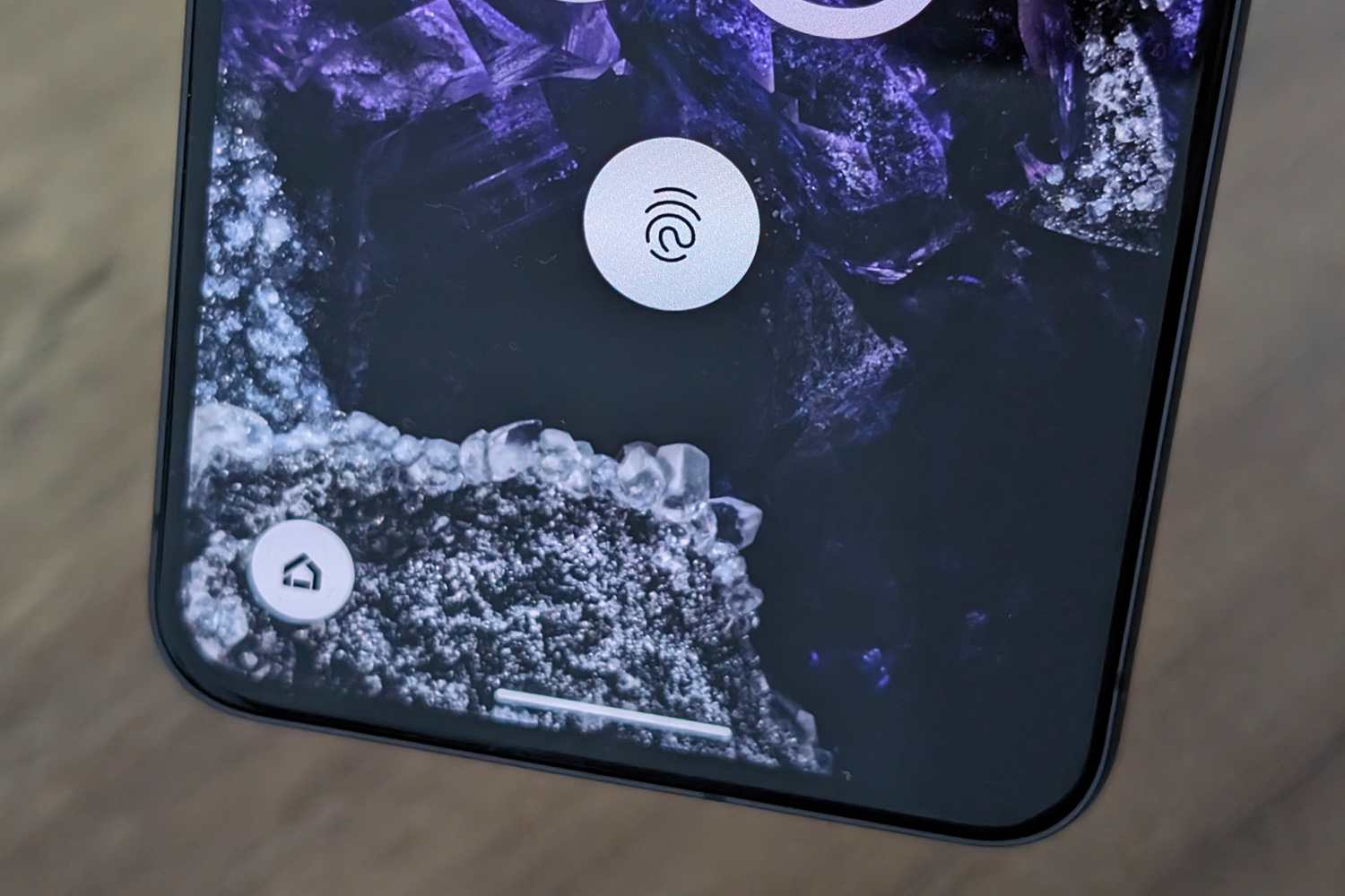 Google Pixel 8 review fingerprint sensor