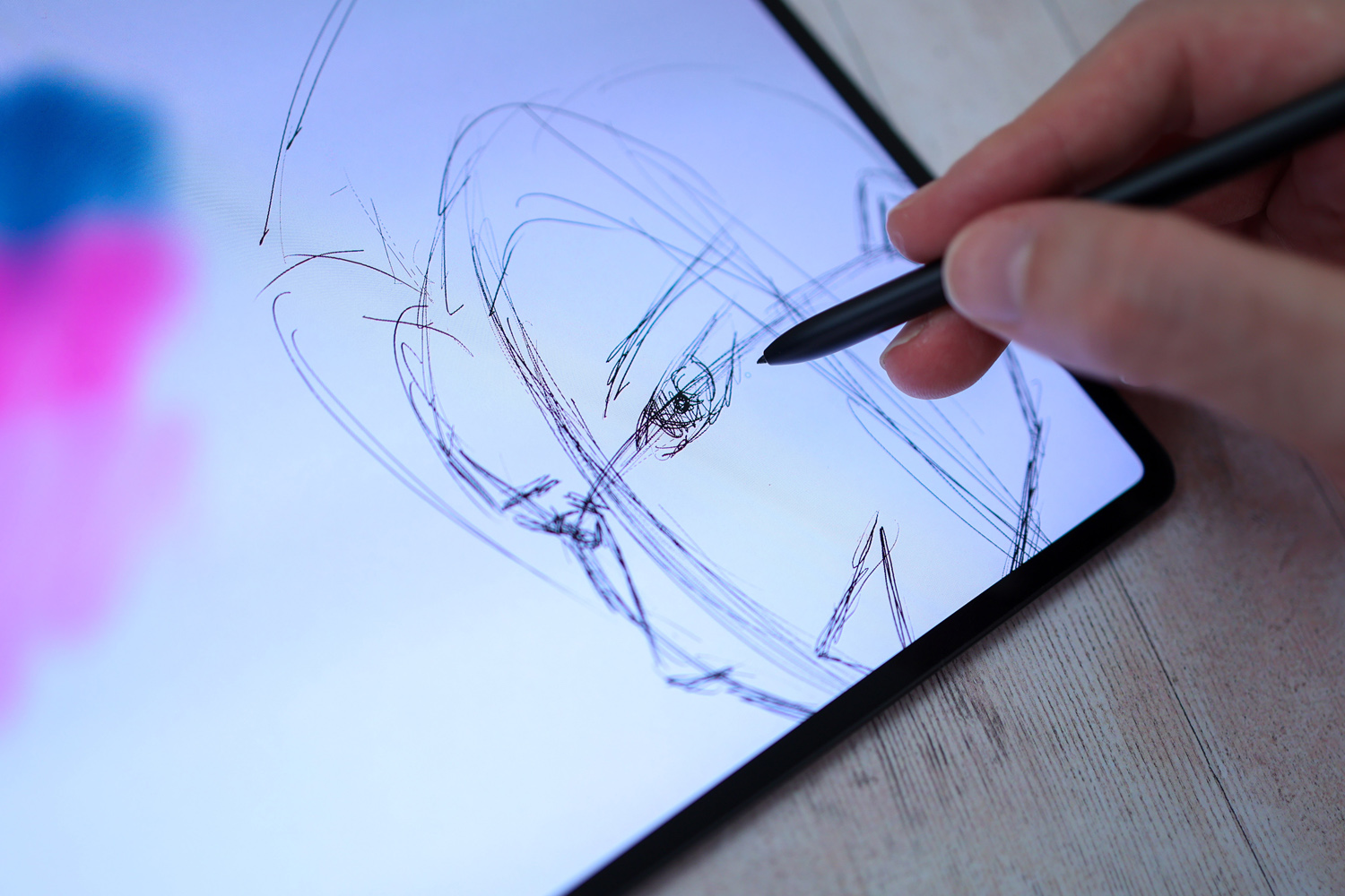 Samsung Galaxy Tab S9 Ultra sketching
