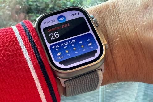 Apple Watch Double Tap: how it makes it easier to use your smartwatch if your other hand is busy