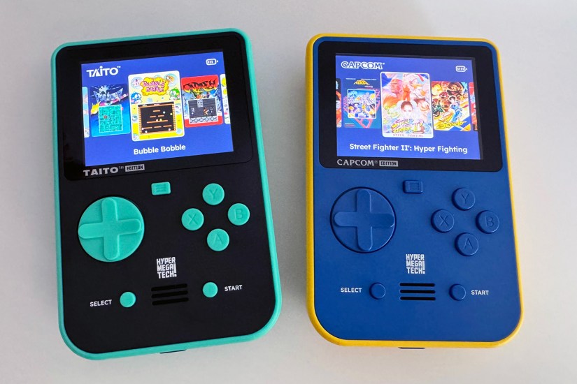 HyperMegaTech Super Pocket review: Taito and Capcom retro gaming arcades in your trousers
