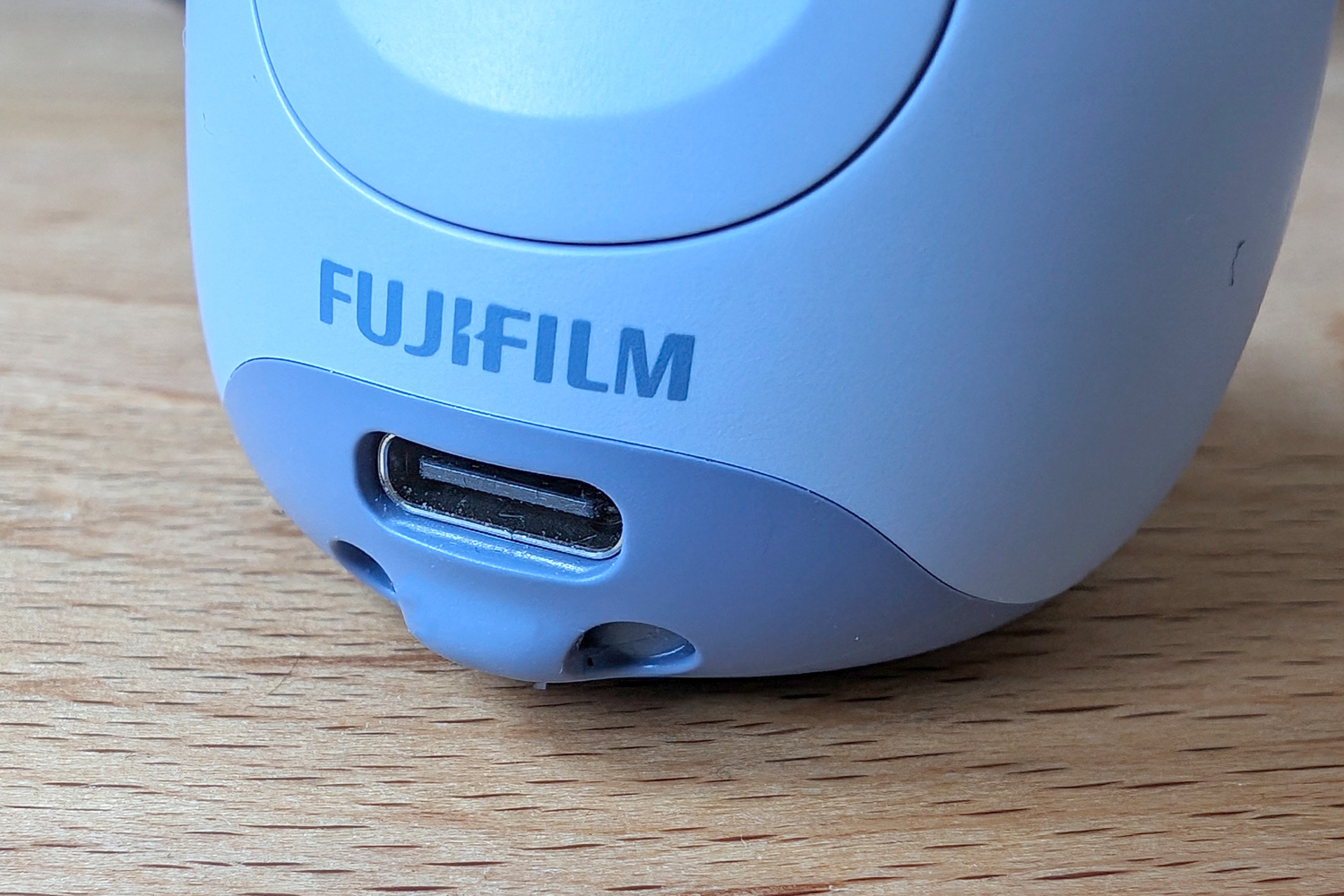 Fujifilm Instax Pal review USB-C port